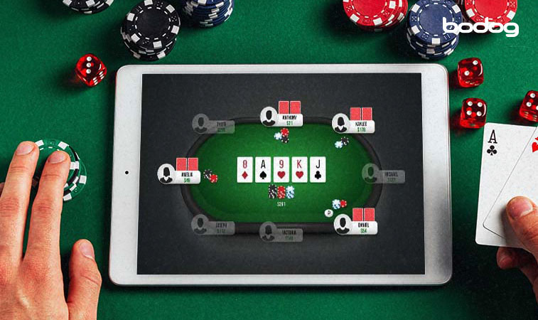 beneficios de jugar al poker online