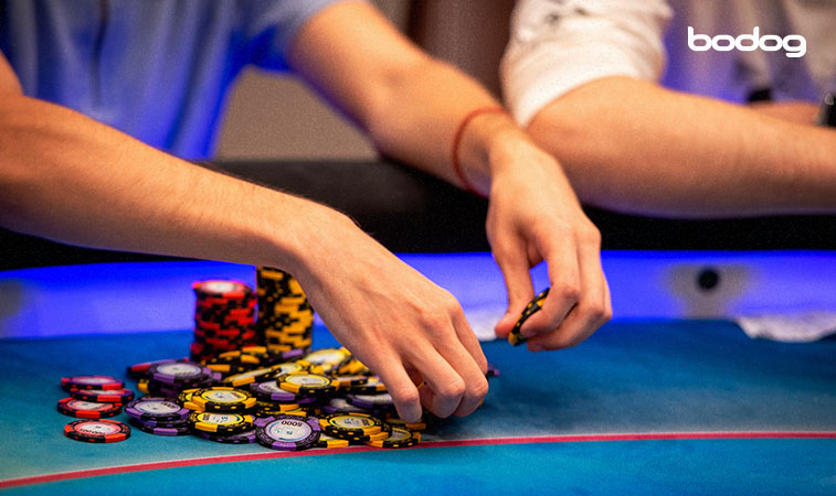 Como o poker se tornou o jogo de cartas mais popular do mundo?