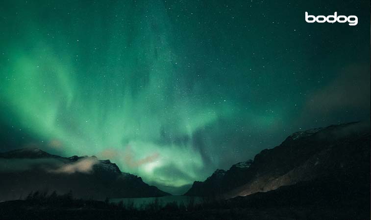 Auroras boreales en la montaña
