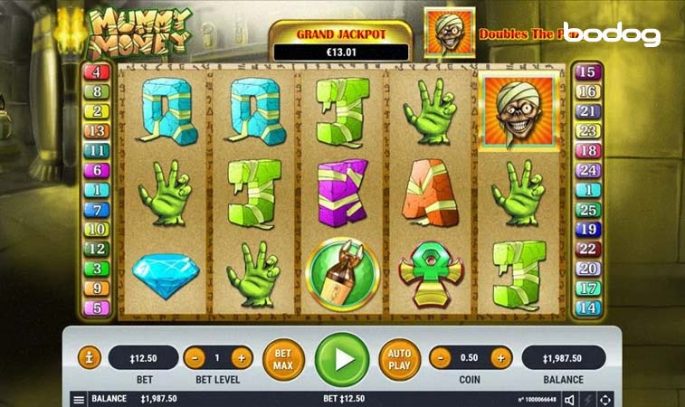 Pantalla de juego mummy money mostrando símbolos