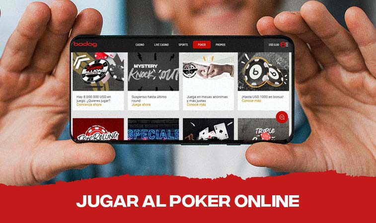 jugar poker movil Hombre con un móvil en manos en la pantalla de inicio del casino de Bodog
