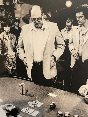 doyle brunson mesa antiga