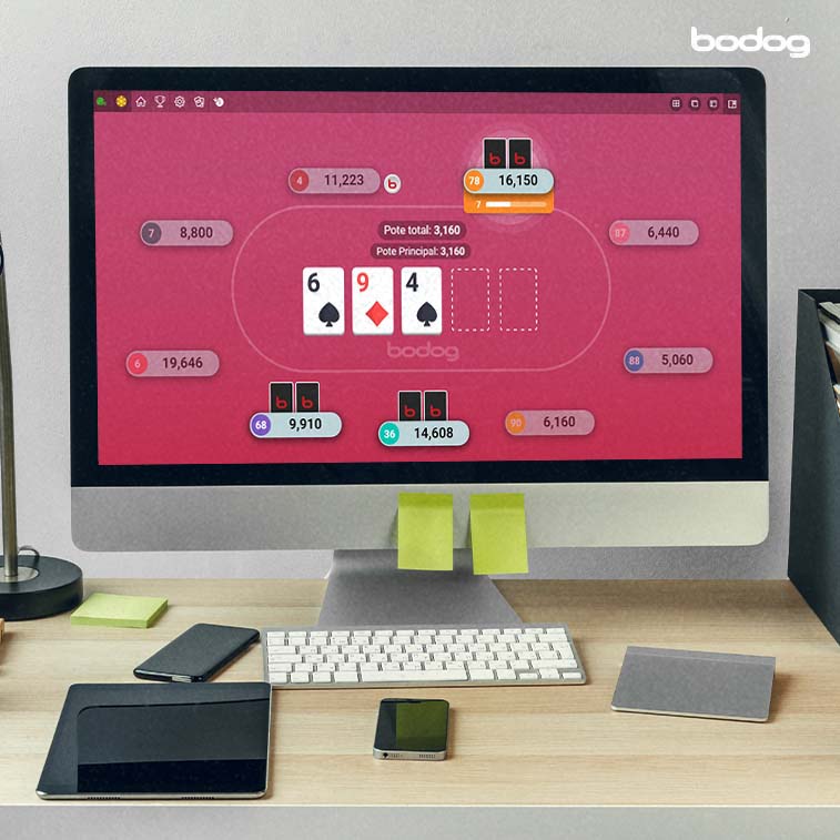 computador com jogo de poker online