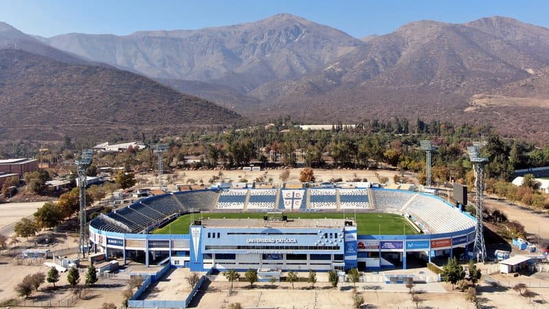 universidad catolica estadio