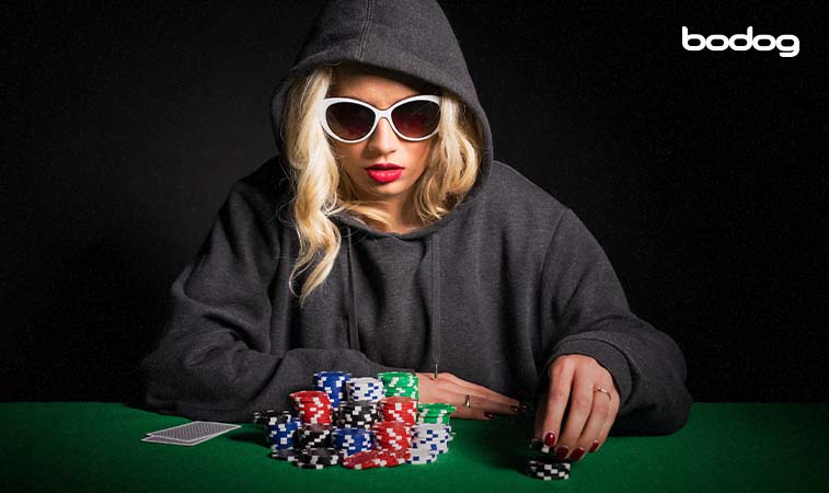 La importancia del Poker Face