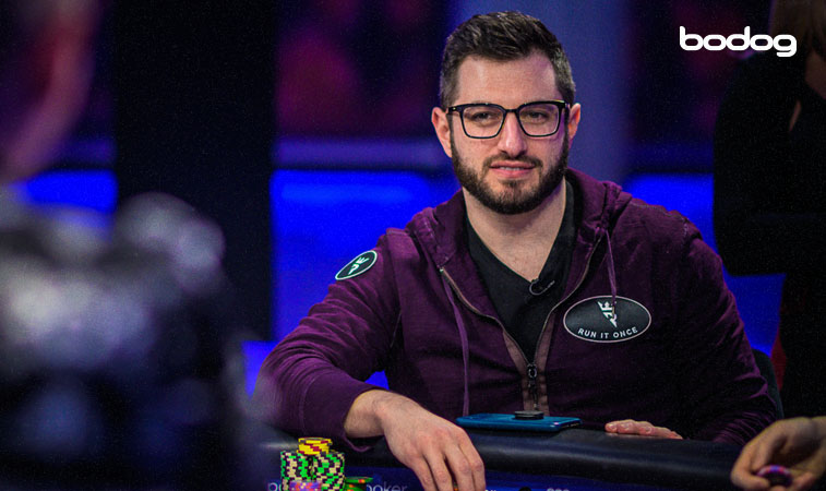 Phil Galfond usando Donk Bet com flush draw