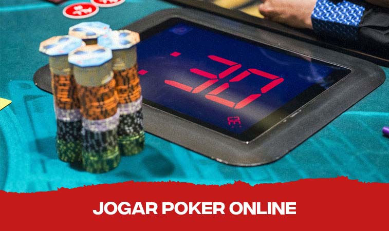 action clock poker partida de poker ao vivo com um relógio marcando 30 segundos, próximo a fichas de poker