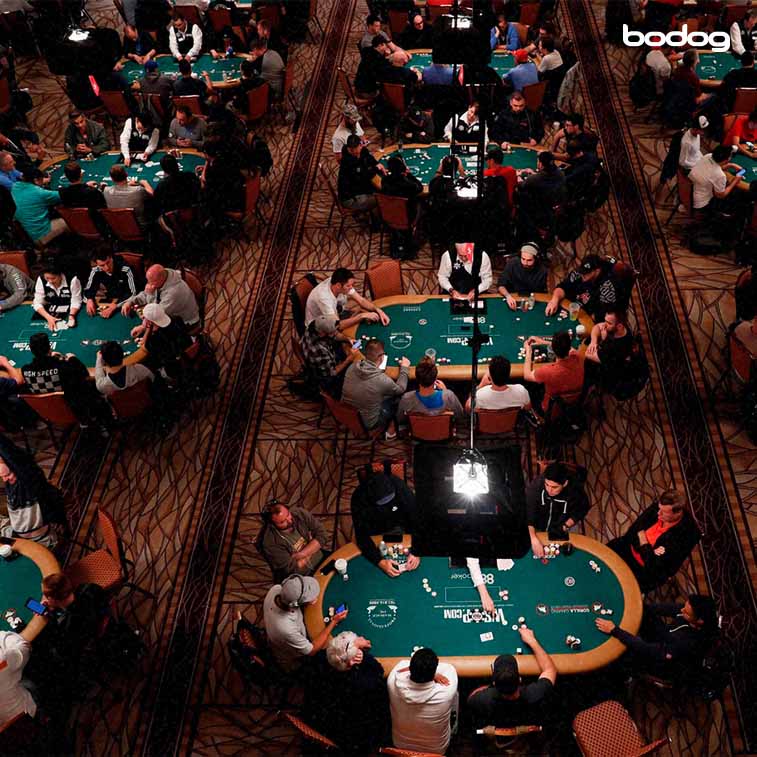 Mejores estrategias para jugar poker multimesa