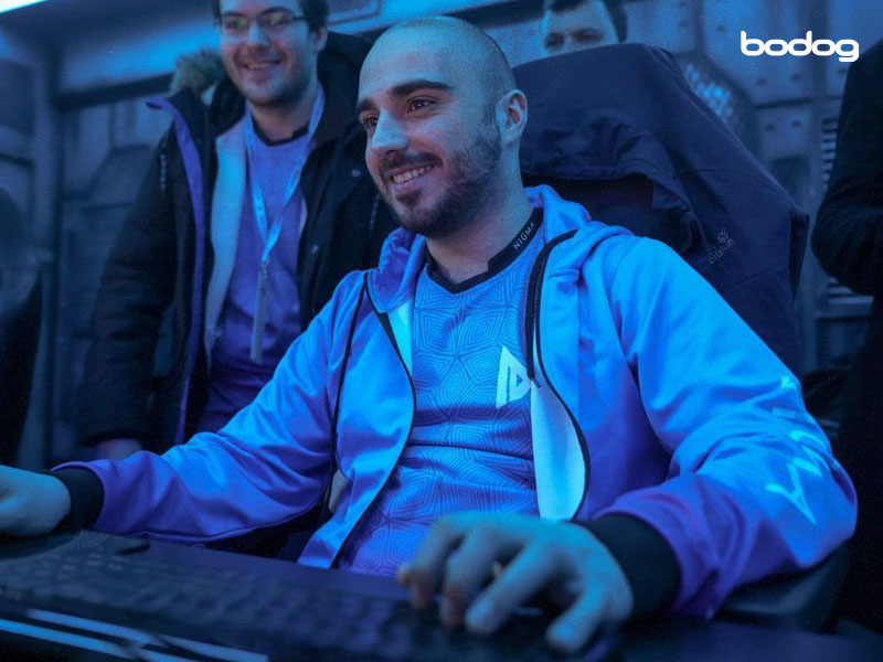 kuro takhasomi kuroky