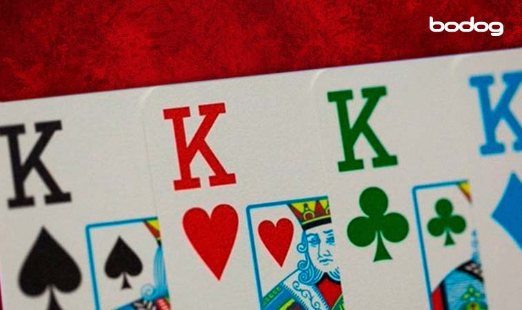 cartas coloridas de um baralho de poker