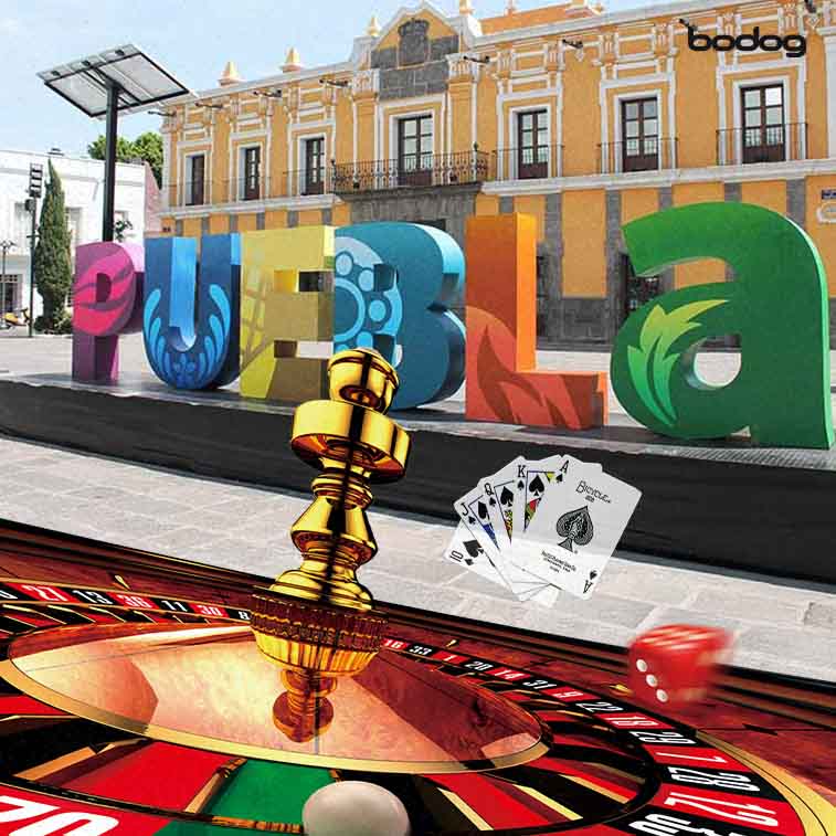 Punto turístico de Puebla con ruleta, cartas y dados en png abajo