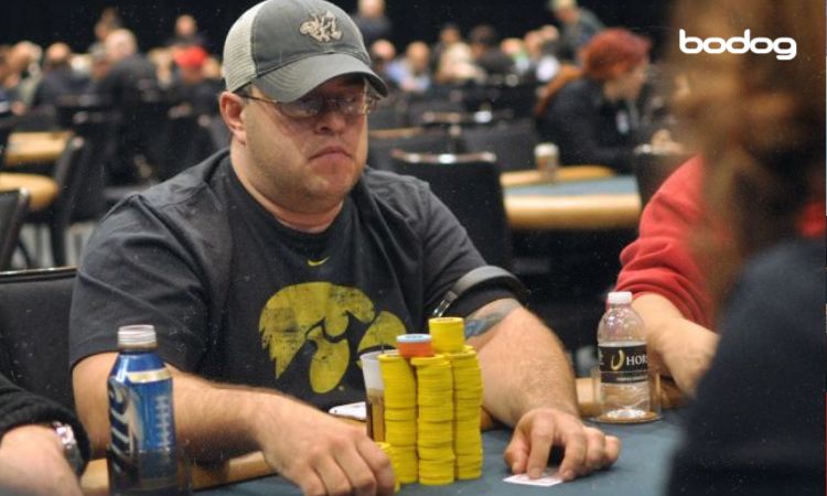 Jeff Fielder en torneo de poker en el Casino Palace