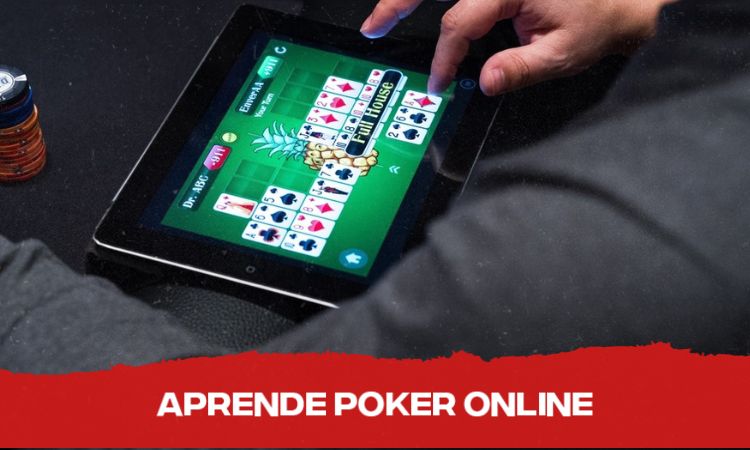 Persona jugando poker online en la tablet