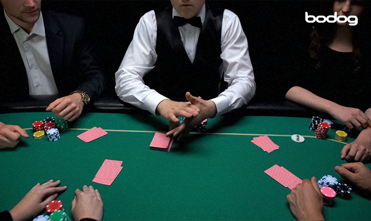 mesa poker jogadores Mesa de poker com jogadores e dealer