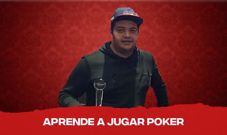 Óscar Méndez con premio en la mano