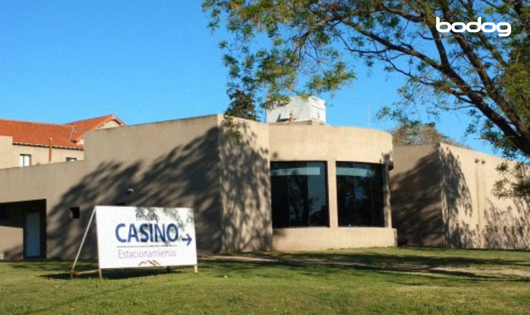 Entrada al casino de sierra la ventana