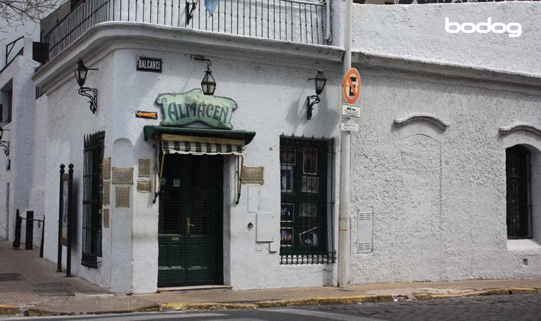 Fachada del viejo almacen