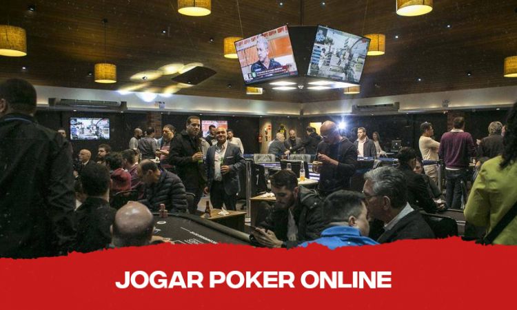 Pessoas em um torneio de poker ao vivo