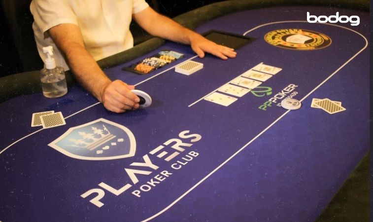 Mesa de poker no Players Poker Club em Goiânia